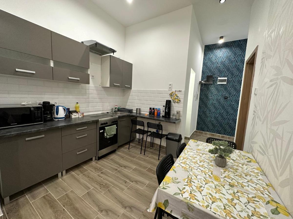 Budapest Garden Apartman Luaran gambar